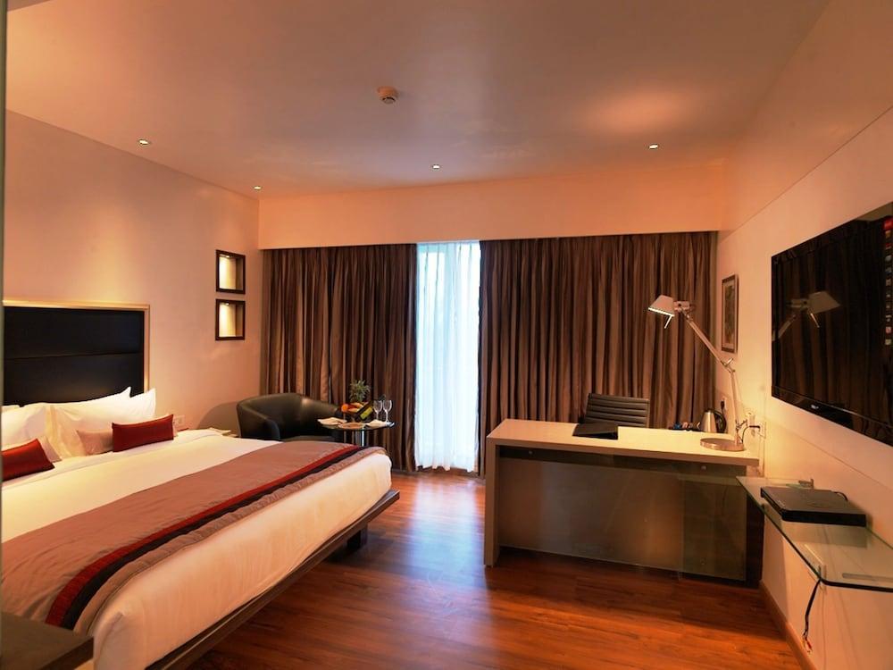 Spree Shivai Hotel Pune Pimpri-Chinchwad Exteriör bild