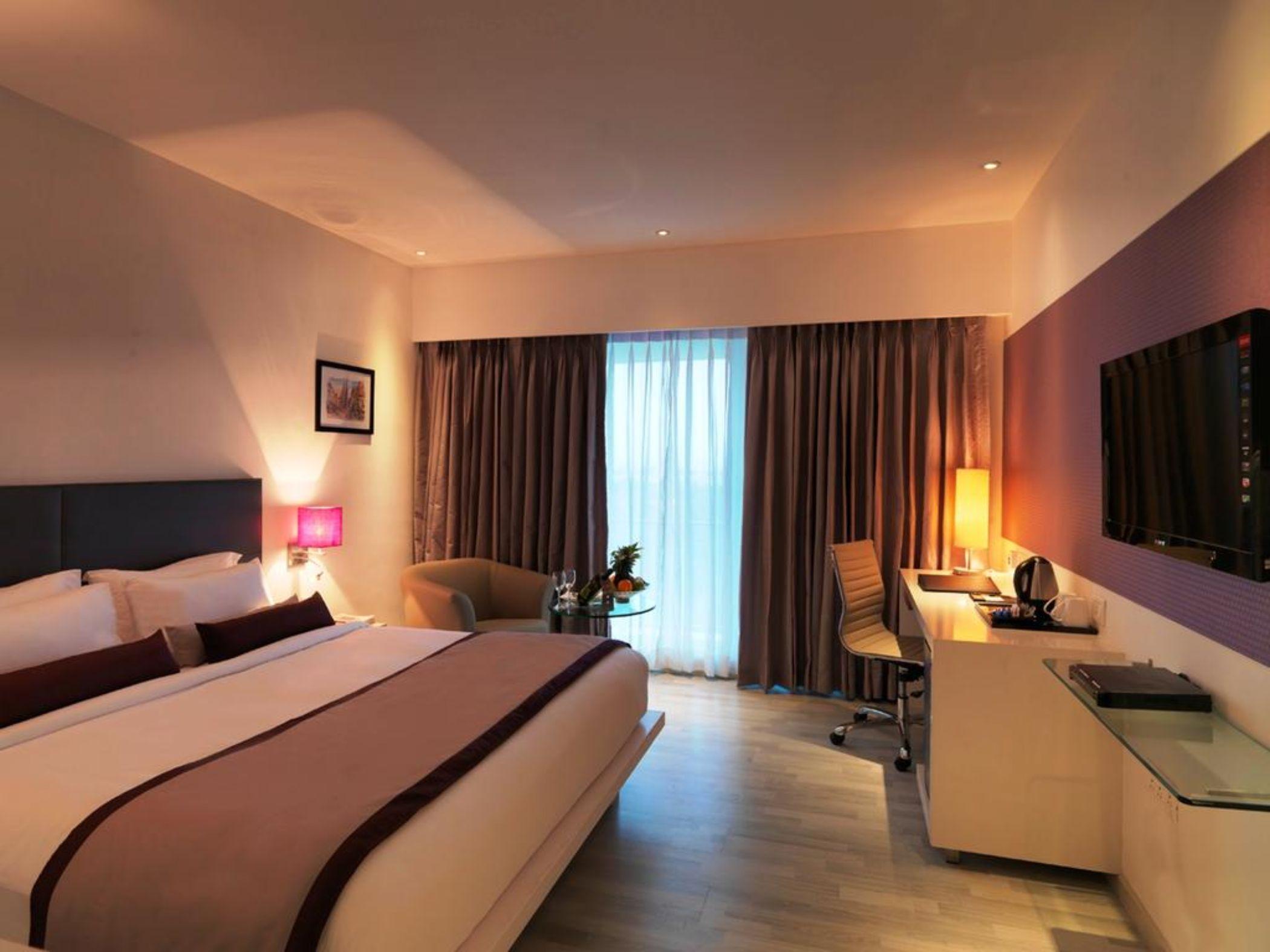 Spree Shivai Hotel Pune Pimpri-Chinchwad Exteriör bild