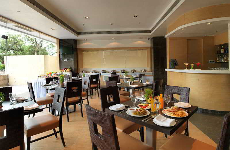 Spree Shivai Hotel Pune Pimpri-Chinchwad Exteriör bild